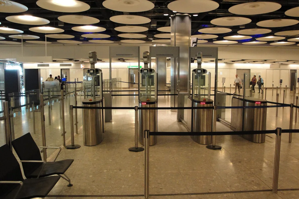 Heathrow Terminal 5 ePassport gates