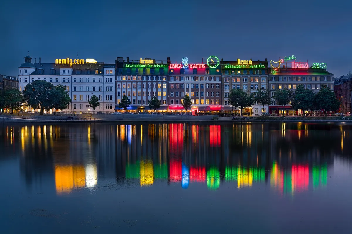 Cityscape and skyline by the Copenhagen Lakes, Denmark - (36018109956)