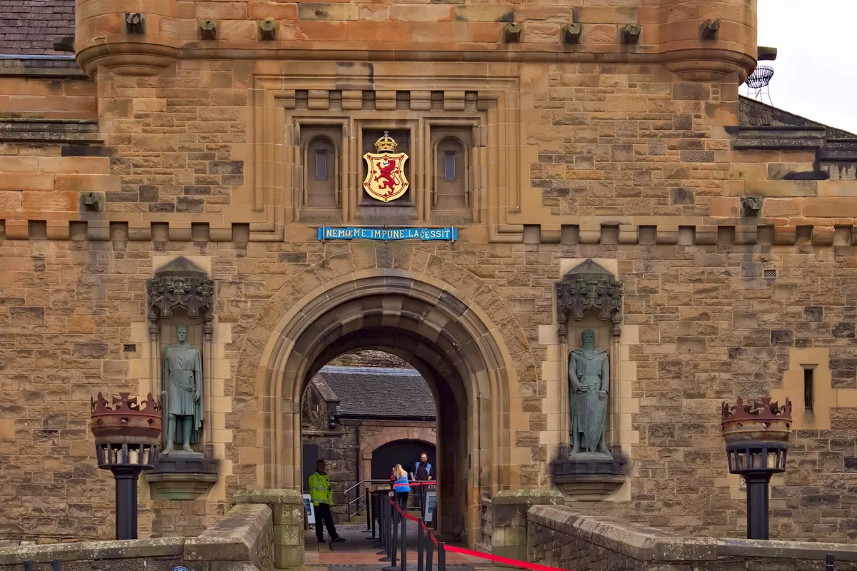 Edinburgh Castle gate 20211019
