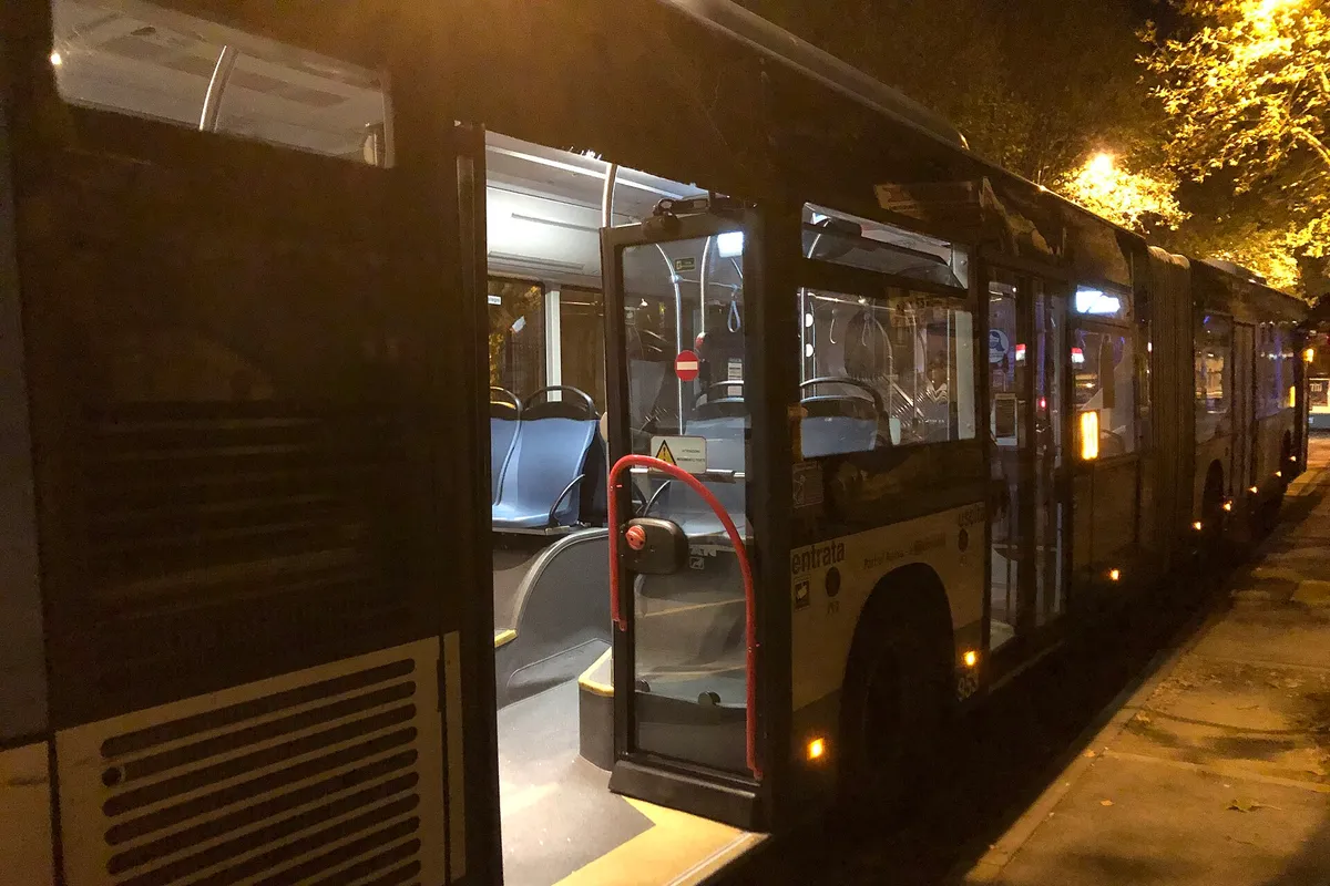 Bus 10 di Trieste al Capolinea in Piazzale Valmaura