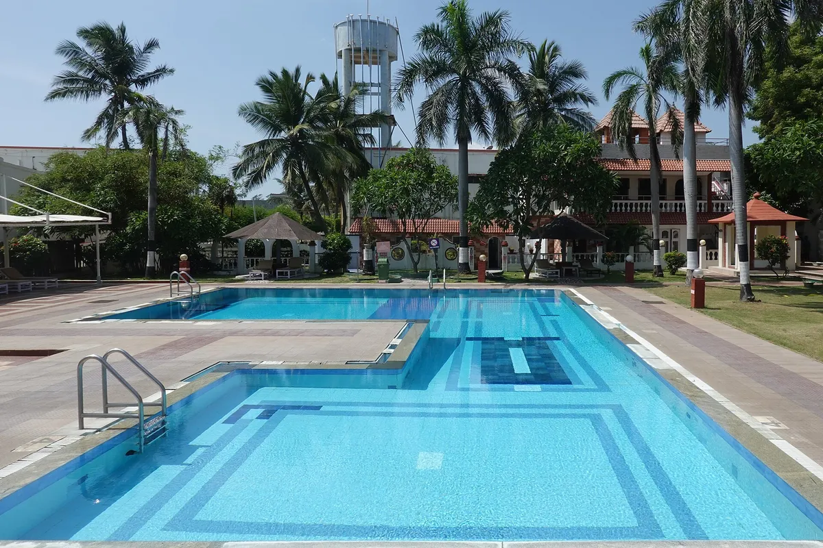 Ideal Beach Resort Pool Mahabalipuram Sep22 R16 06310