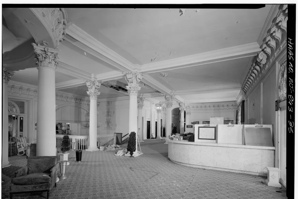 VIEW OF THE RECEPTION DESK AND THE EXCHANGE - Marlborough Hotel, Boardwalk at Park Place, Atlantic City, Atlantic County, NJ HABS NJ,1-ATCI,8-35