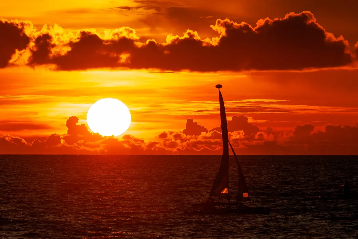 Sunset, Punta Bunga Beach, Boracay - Flickr - . Ray in Manila