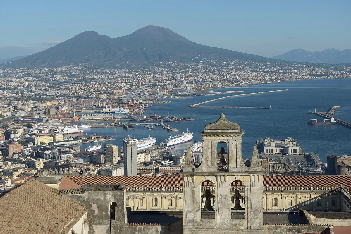 Dove dormire a Napoli: la guida onesta ai quartieri
